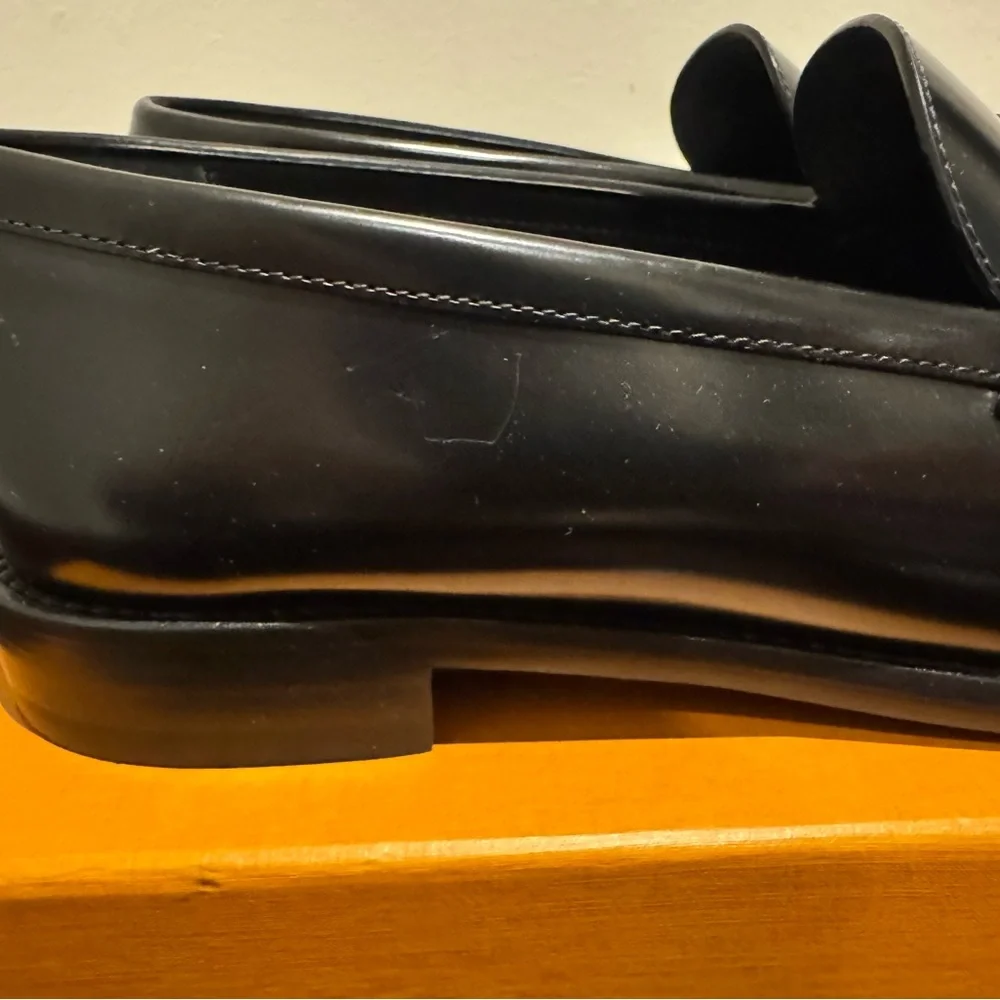 Louis Vuitton Black Leather Padlock
Loafers Women IT 41 US 11 LV Lock
Flats - Picture 4 of 11